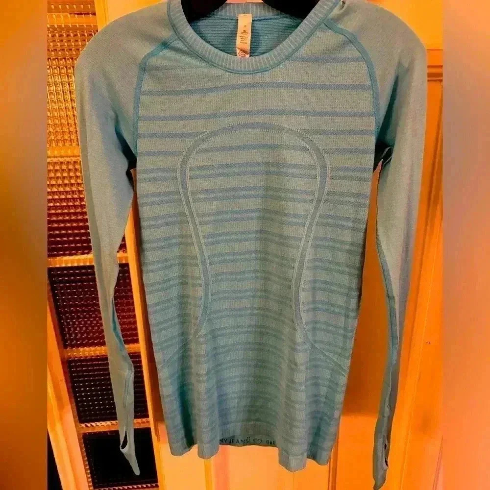 Lululemon swiftly long sleeve athletic tee blue/green size 6